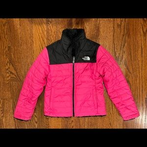 Girls North Face winter coat - size 6/7 - reversible